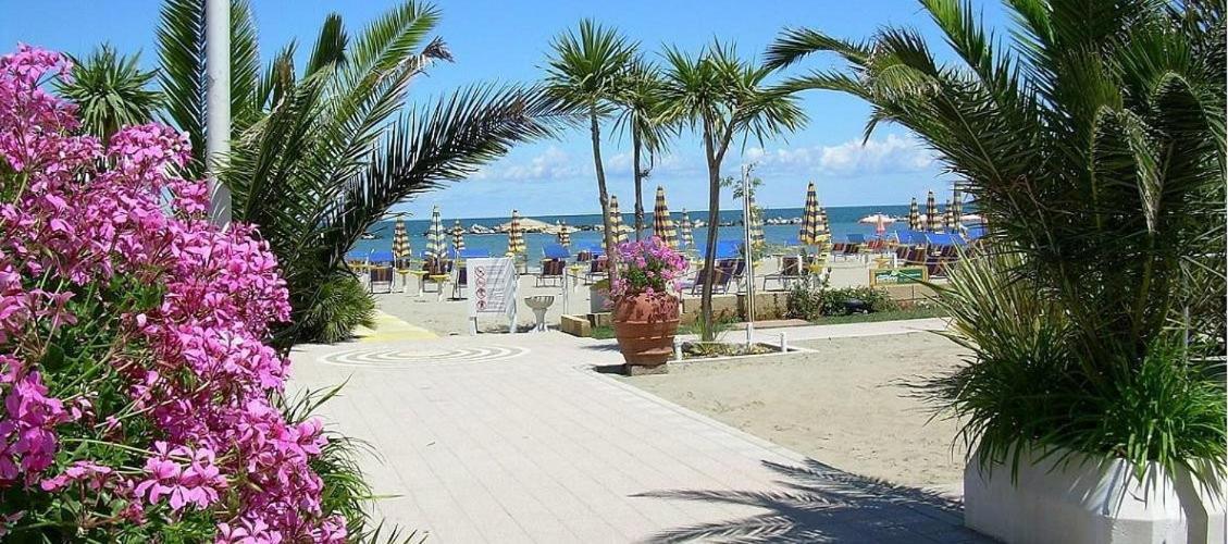 Hotel Napoleon San Mauro Mare Exterior photo